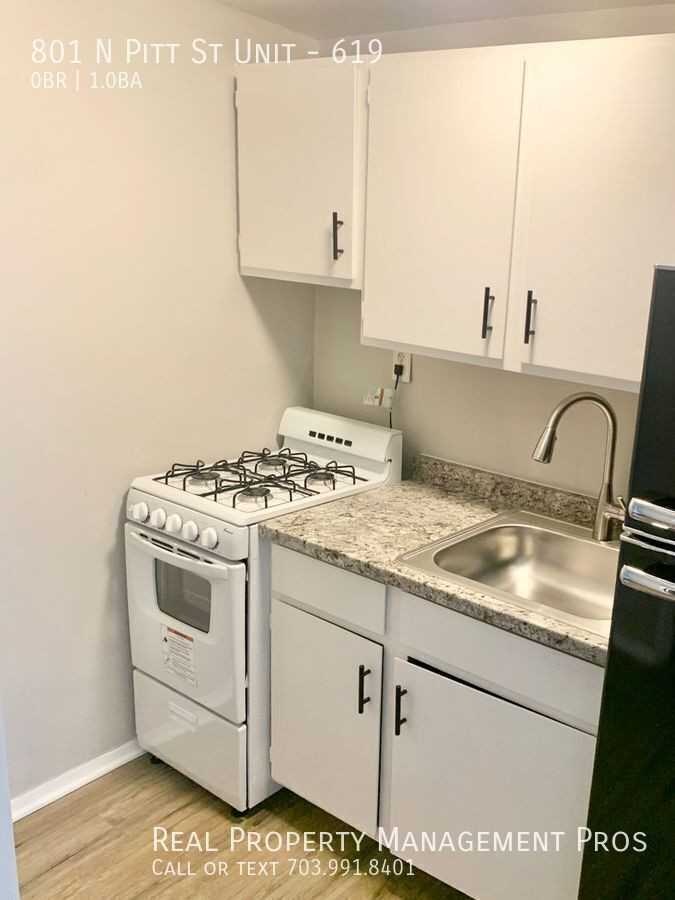 801 N Pitt St #619 - Photo 2 of 14
