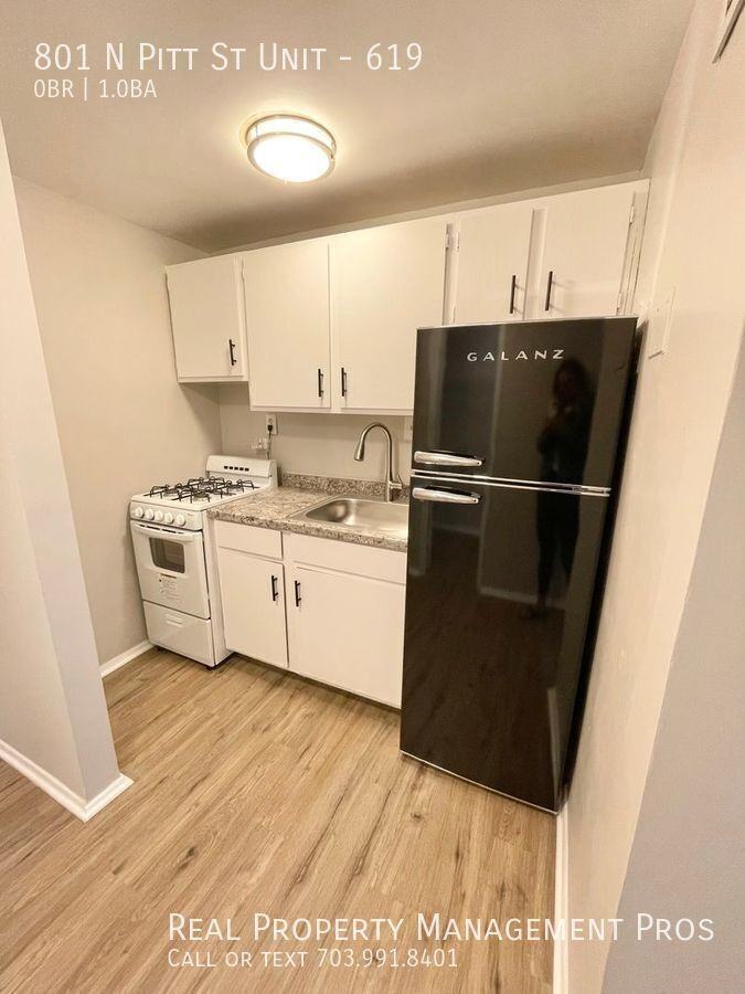 801 N Pitt St #619 - Photo 6 of 14
