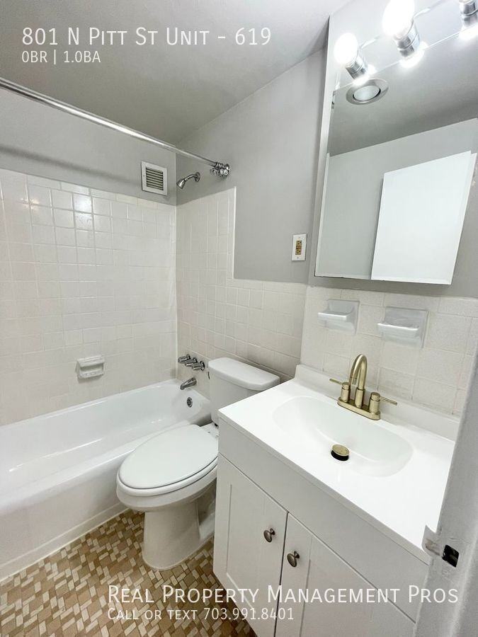 801 N Pitt St #619 - Photo 7 of 14