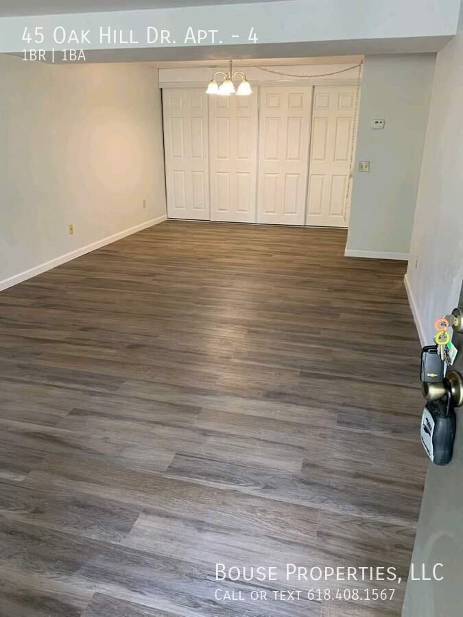 45 Oak Hill Dr #4 - Photo 4 of 5