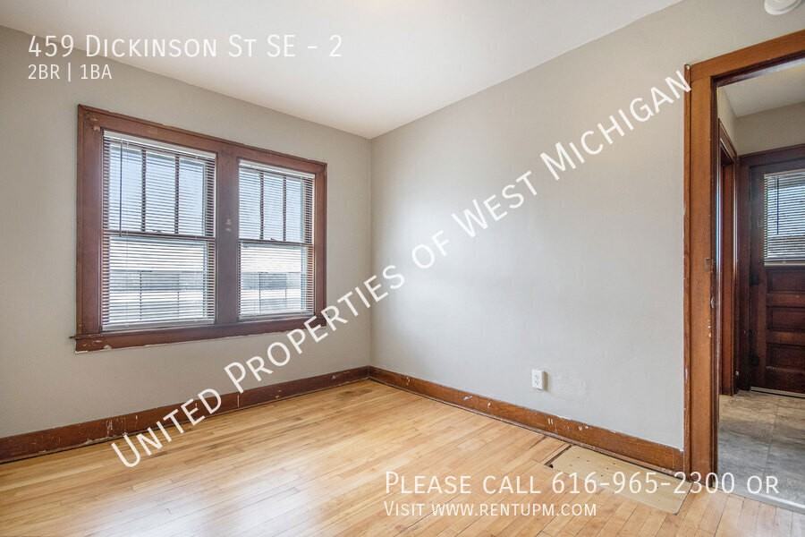 459 Dickinson St Se #2 - Photo 3 of 20
