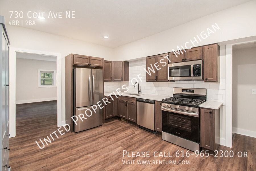 730 Coit Ave Ne - Photo 2 of 22