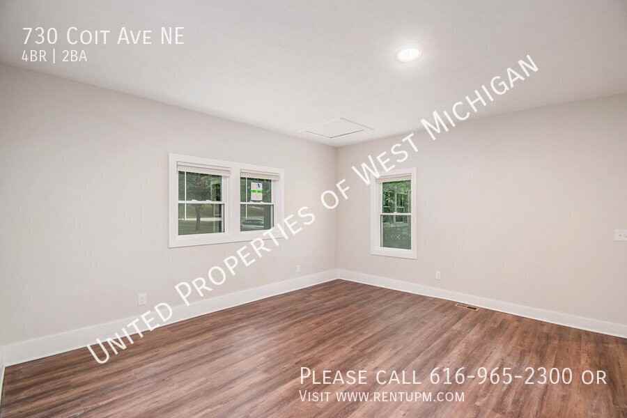 730 Coit Ave Ne - Photo 4 of 22