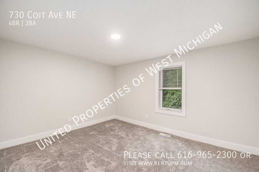 730 Coit Ave Ne - Photo 7 of 22