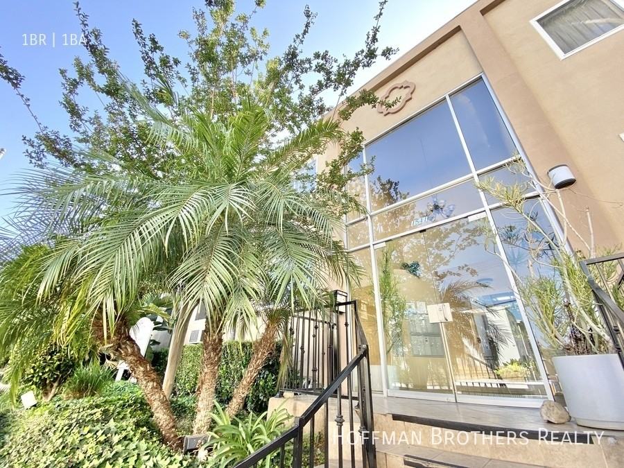 1543 N Formosa Ave #19 - Photo 7 of 7