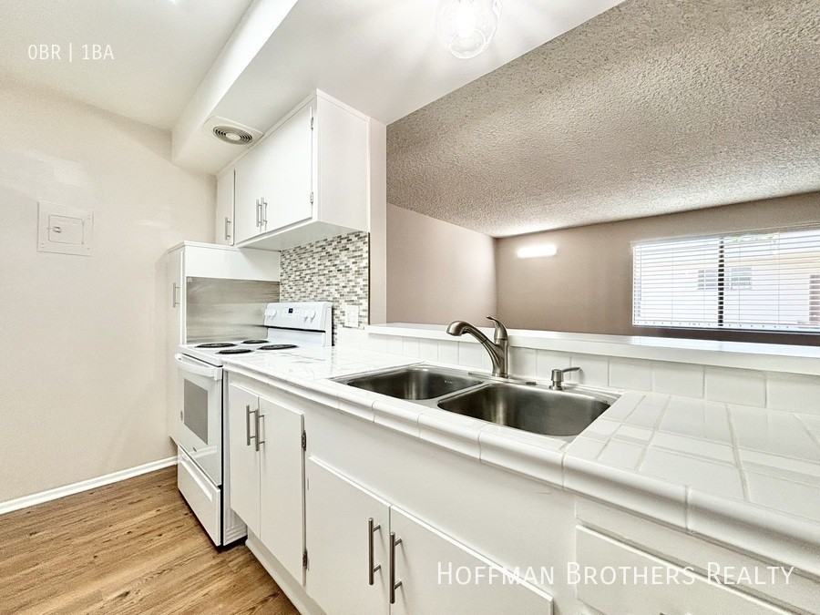 17821 Sherman Way #12 - Photo 2 of 9