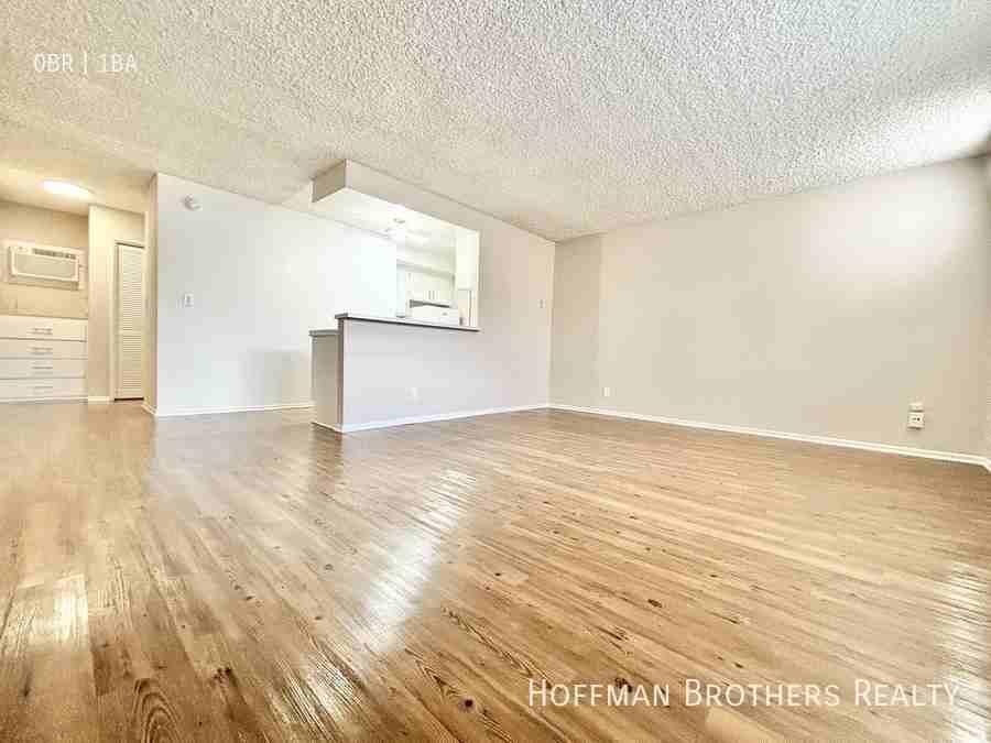 17821 Sherman Way #12 - Photo 3 of 9