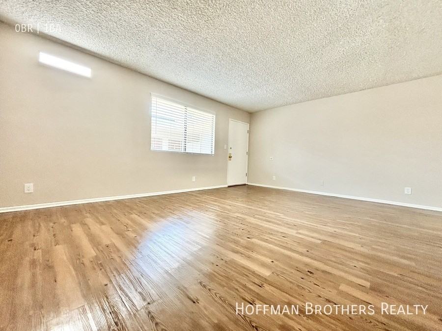 17821 Sherman Way #12 - Photo 4 of 9
