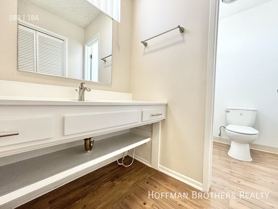 17821 Sherman Way #12 - Photo 5 of 9