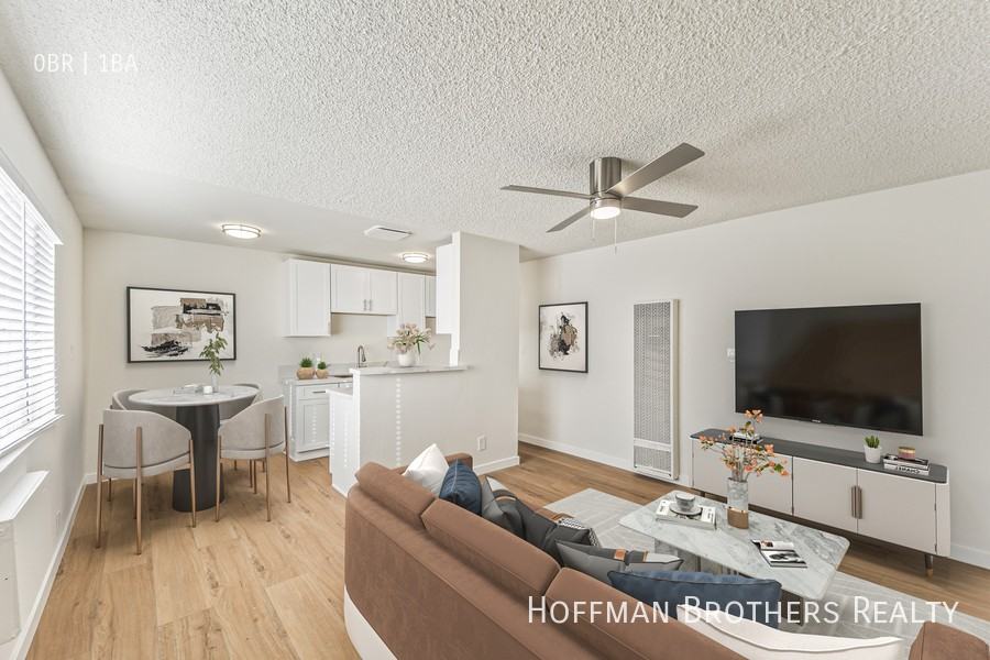 14232 Sylvan St #8 - Photo 2 of 12