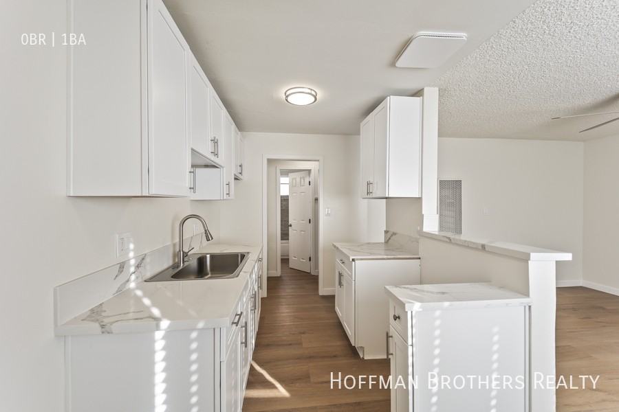 14232 Sylvan St #8 - Photo 5 of 12