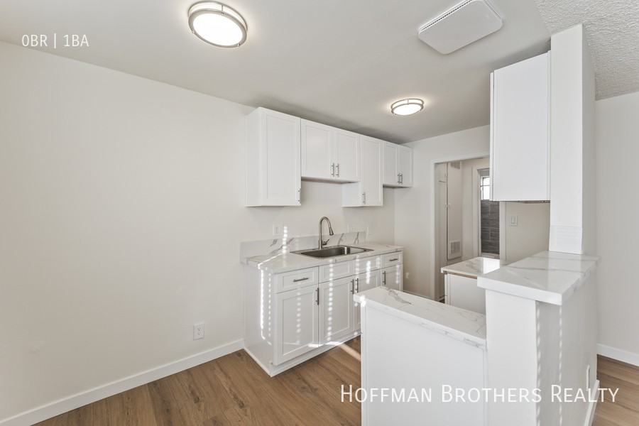 14232 Sylvan St #8 - Photo 7 of 12