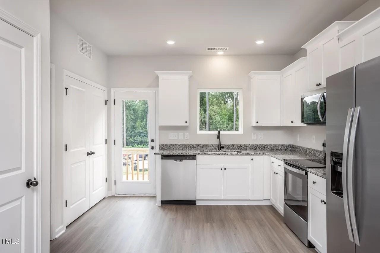 167 Seville Wy - Photo 6 of 19