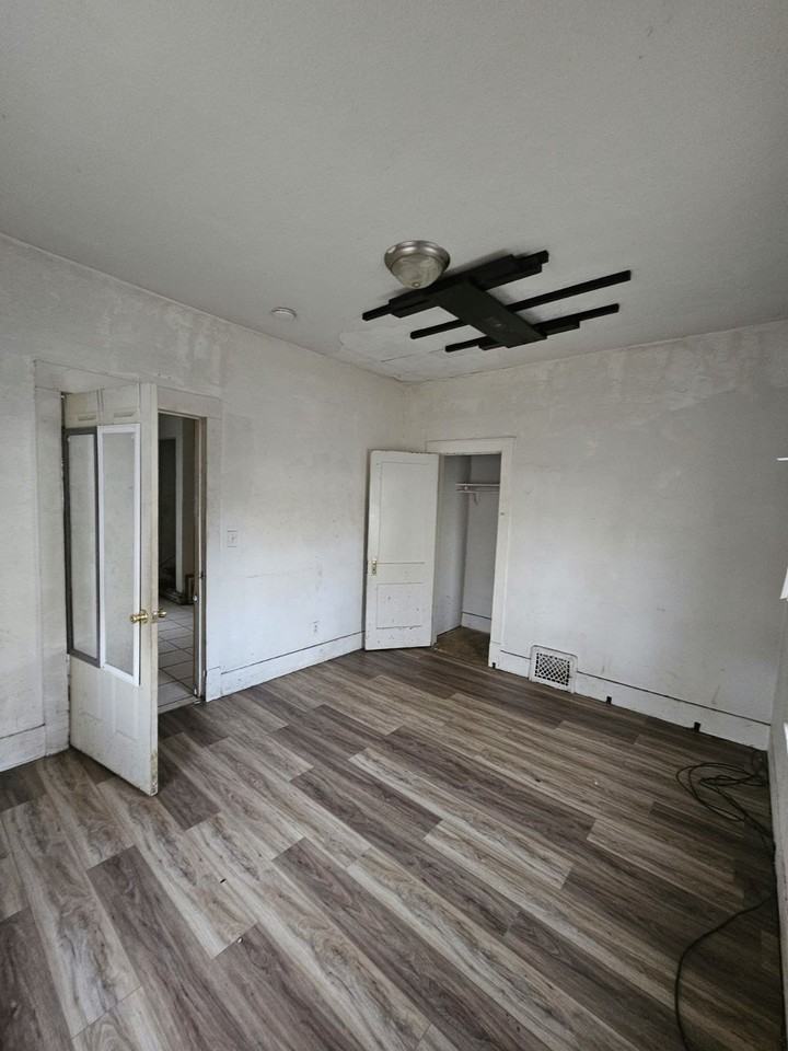 3017 West Meidroth Street - Photo 2 of 16