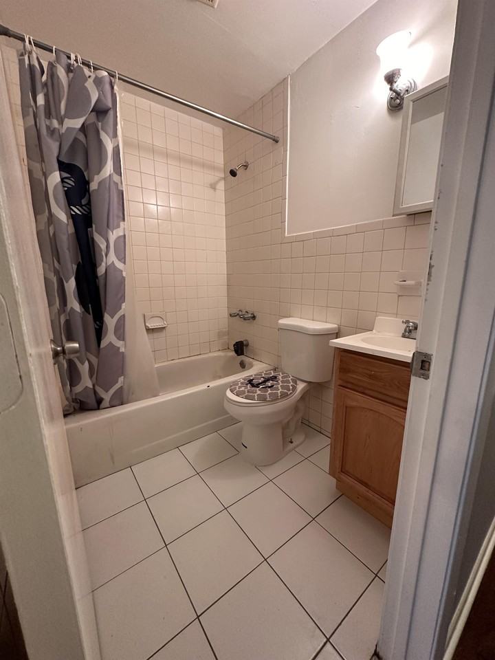 311-323 Clinton Avenue - Photo 3 of 37