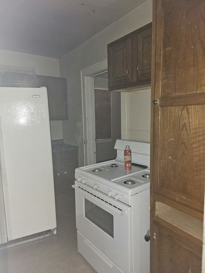 130 South Cleveland Street - Photo 6 of 13