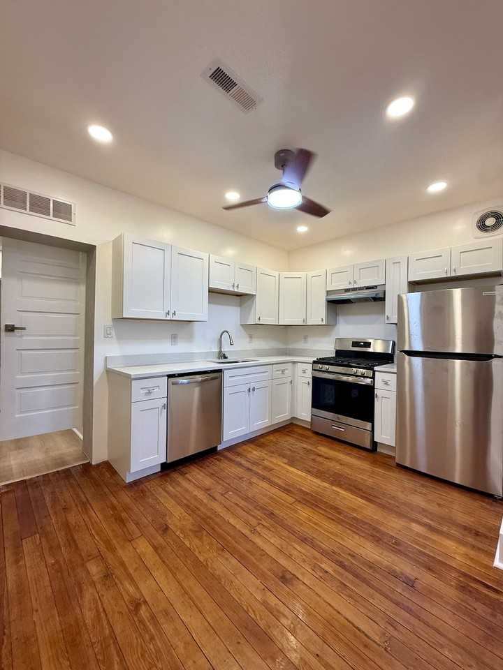 906 Penn Avenue - Photo 3 of 27