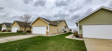 featured image of 10557 Maine Dr