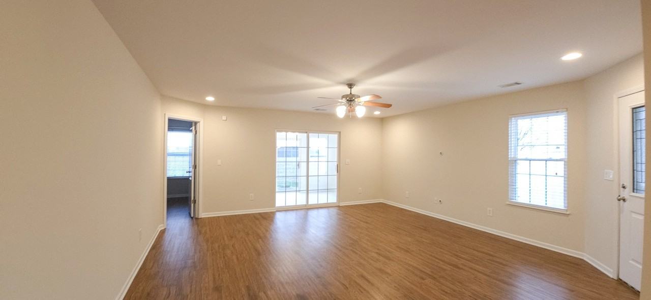 10557 Maine Drive - Photo 7 of 20