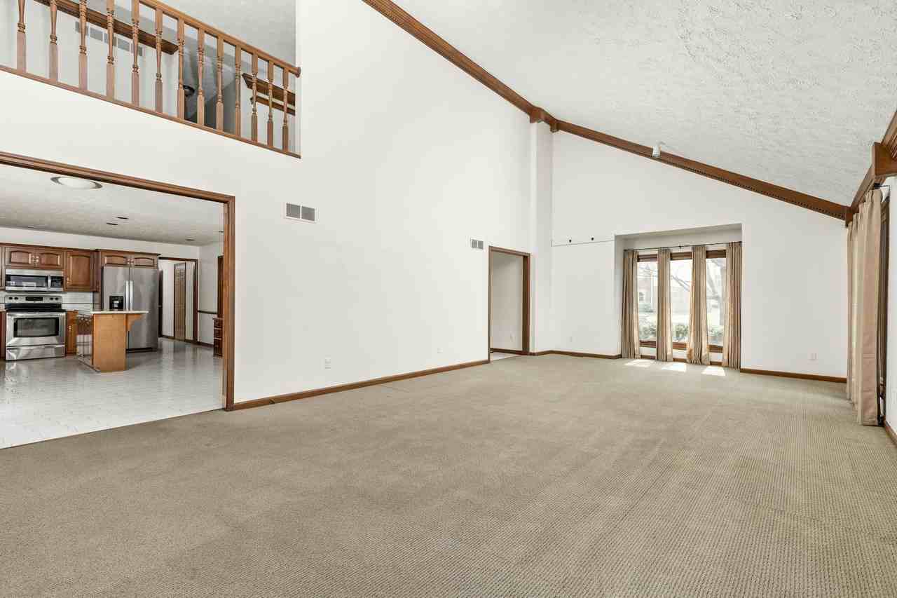 15139 Derby Court - Photo 5 of 50