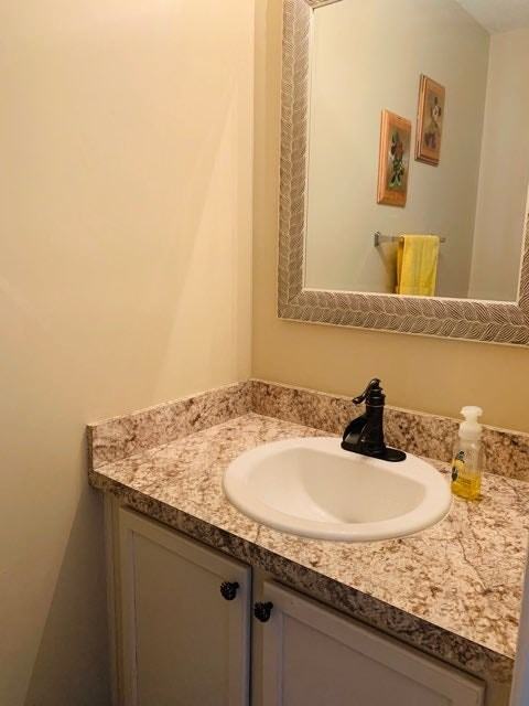 727 Cobbs Point Lane, Unit 1 - Photo 5 of 14