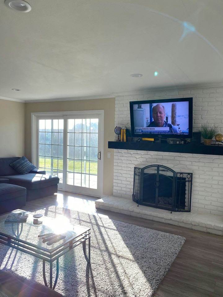 1059 Presidio Drive - Photo 6 of 11