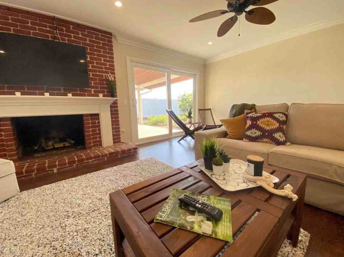 1053 Presidio Dr, Unit N/A - Photo 2 of 7