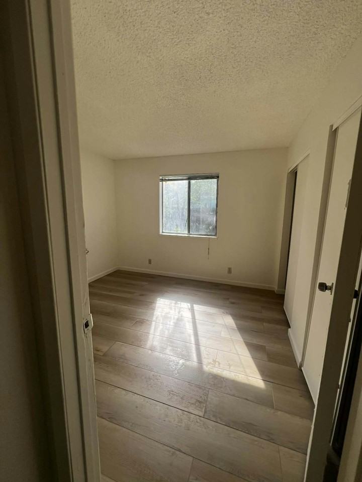 7638 24th Street, Unit 7638 - Photo 3 of 13