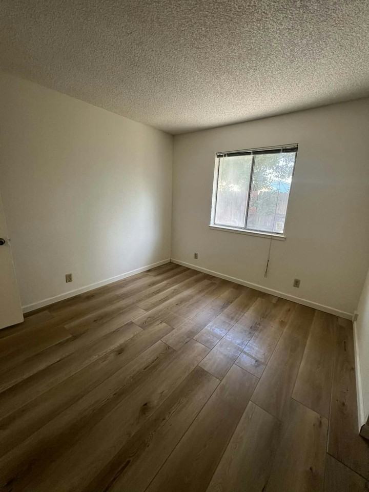 7638 24th Street, Unit 7638 - Photo 4 of 13