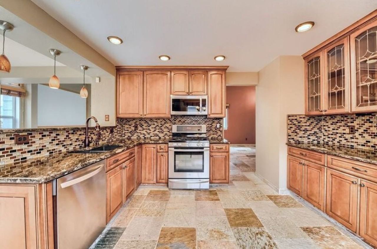 6542 West 96th Drive - Photo 7 of 37