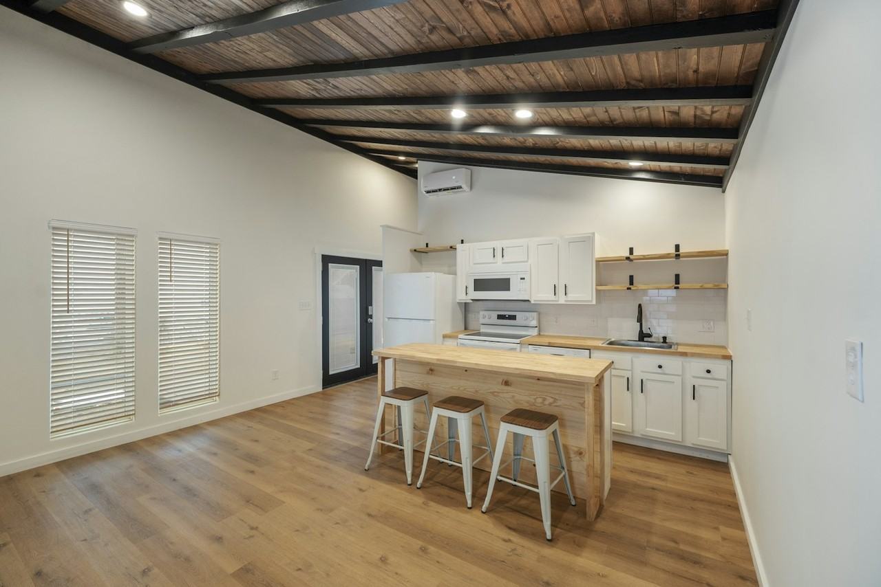 1014 9th Avenue, Unit 3 - Photo 4 of 10