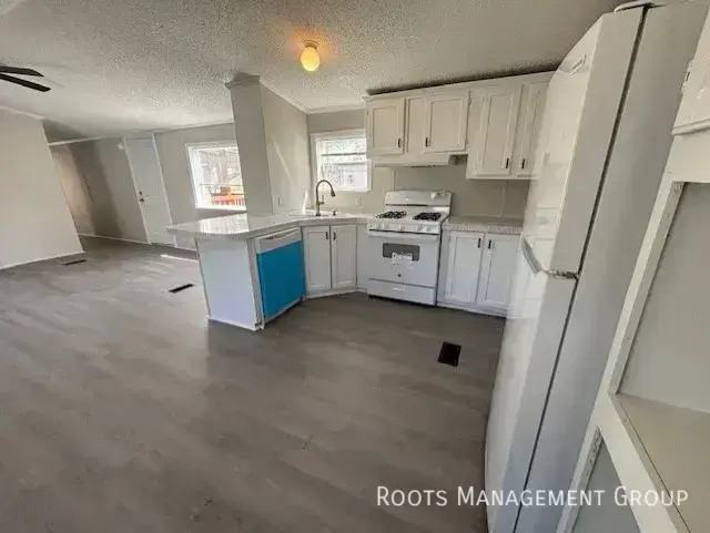 930 W Aberdeen Rd - Photo 5 of 21