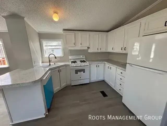 930 W Aberdeen Rd - Photo 6 of 21