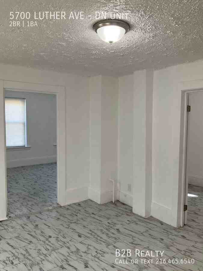 5700 Luther Ave - Photo 4 of 28