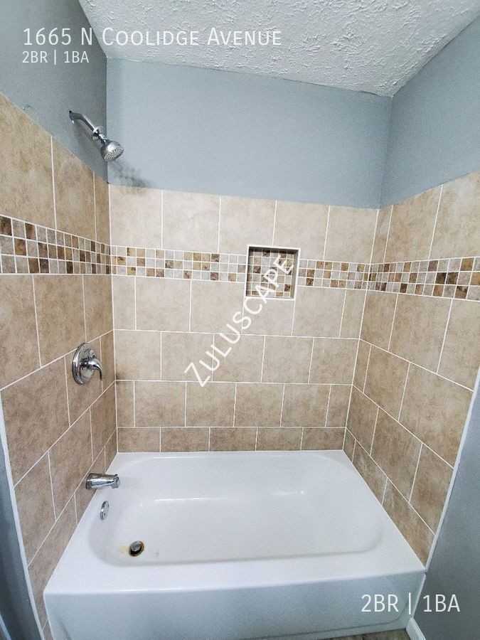 1665 N Coolidge Ave - Photo 3 of 24