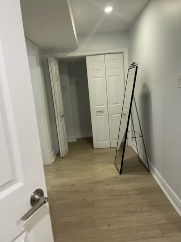 1263 Mohawk Rd W - Photo 4 of 11