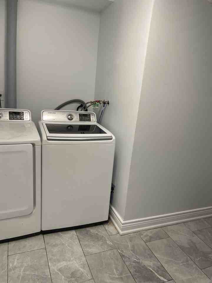 1263 Mohawk Rd W - Photo 6 of 11