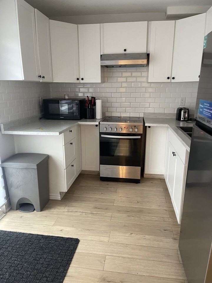 1263 Mohawk Rd W - Photo 7 of 11