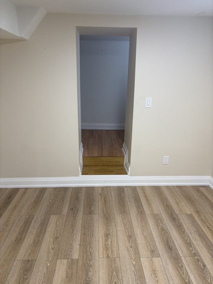 28 Hertford Ave - Photo 7 of 9