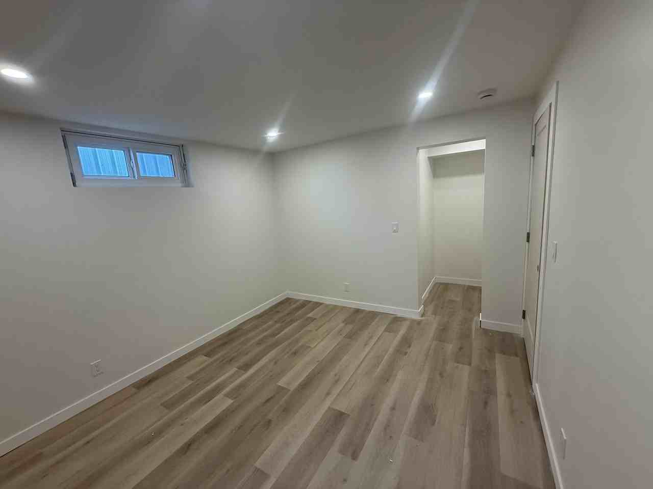 8411 54 St Nw - Photo 5 of 7