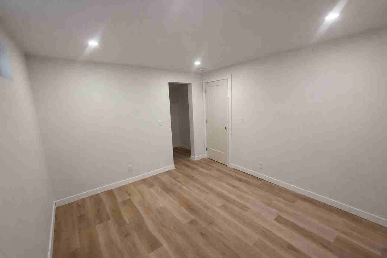 8411 54 St Nw - Photo 6 of 7