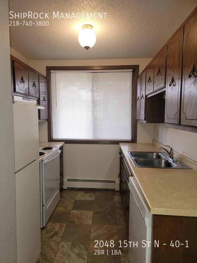 2048 15th St N #40-1 - Photo 2 of 25