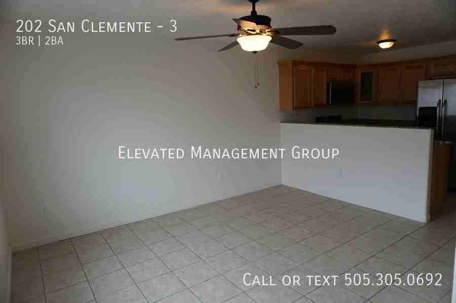 202 San Clemente Ave Nw #3 - Photo 6 of 19