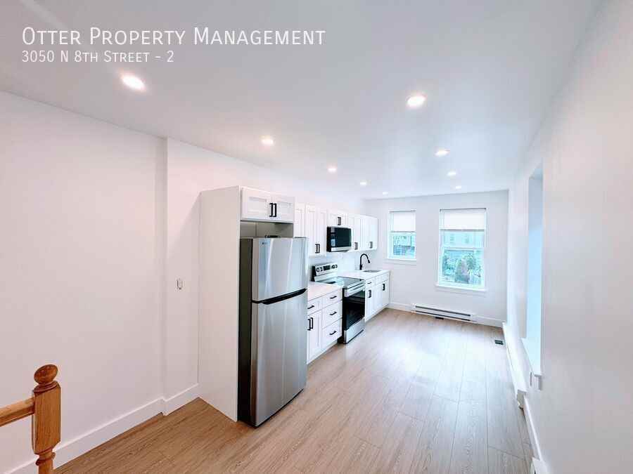 3050 N 8th St #2 - Photo 5 of 25