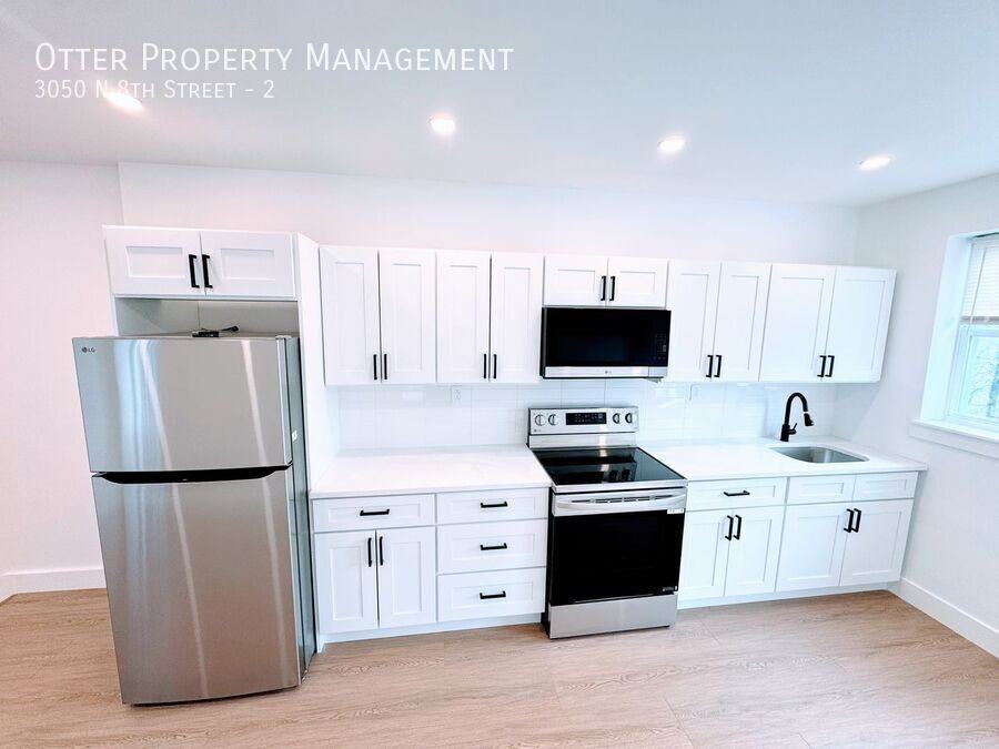 3050 N 8th St #2 - Photo 7 of 25