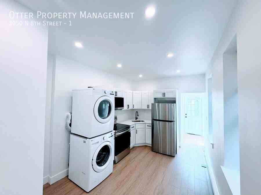 3050 N 8th St #1 - Photo 4 of 25