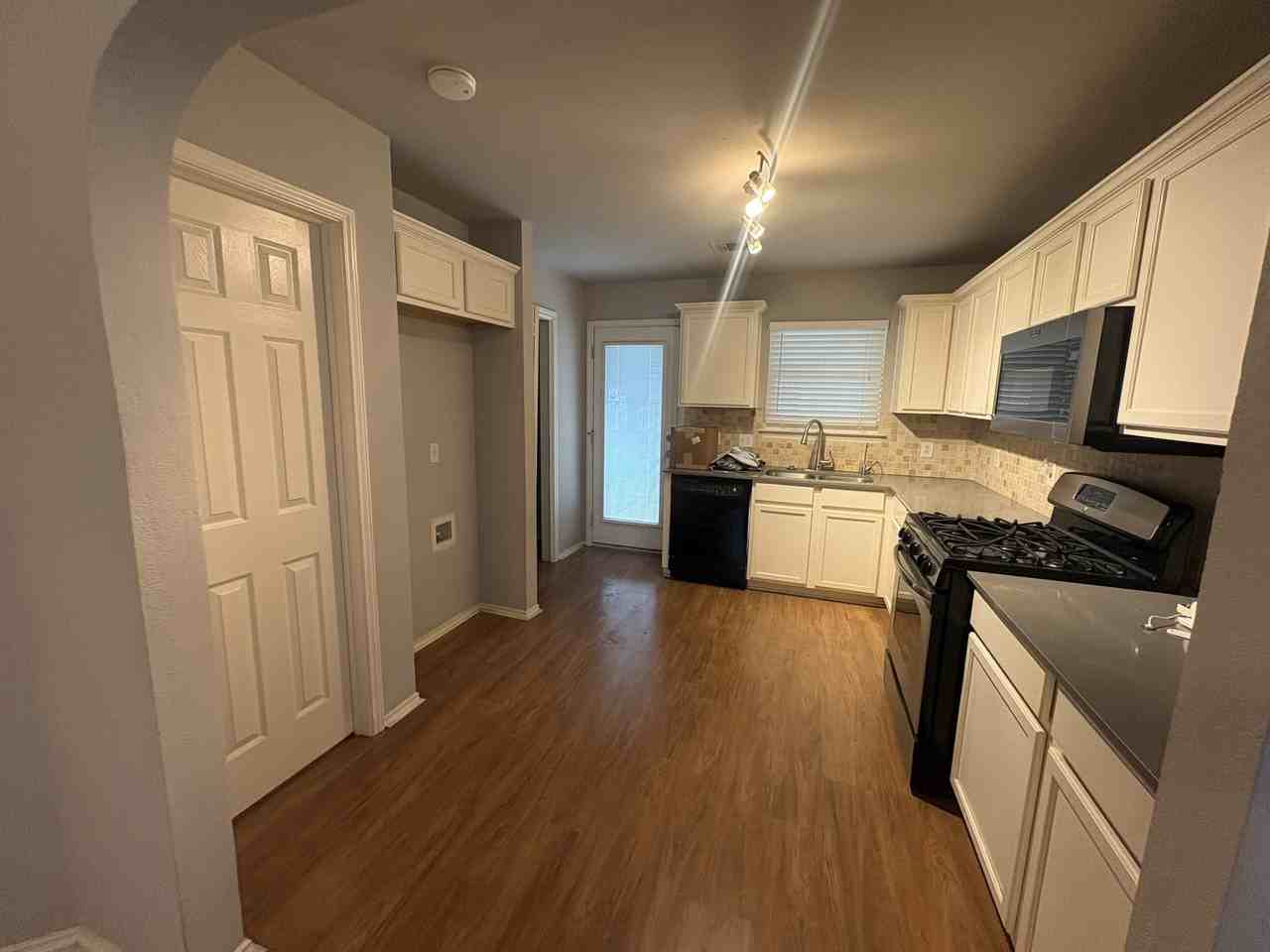 4631 Mather #1 - Photo 4 of 14