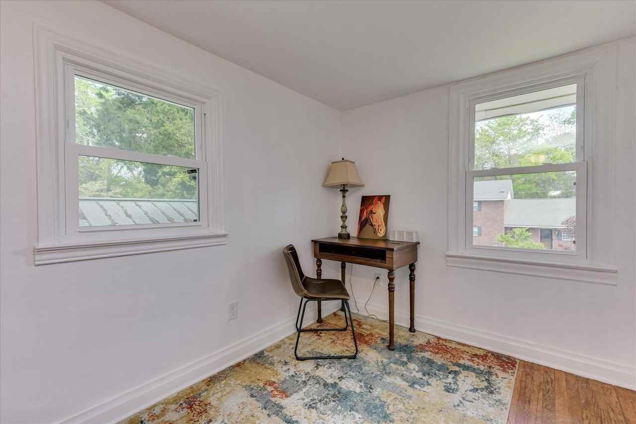 1532 Colleton Ave Se - Photo 7 of 17