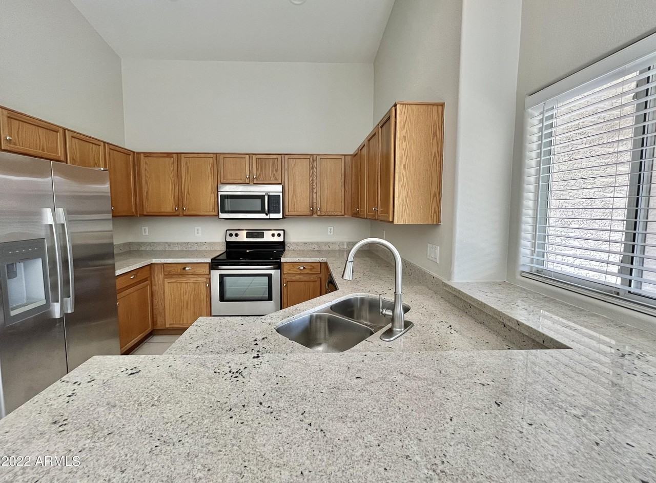 8143 W Mary Ann Dr - Photo 2 of 21