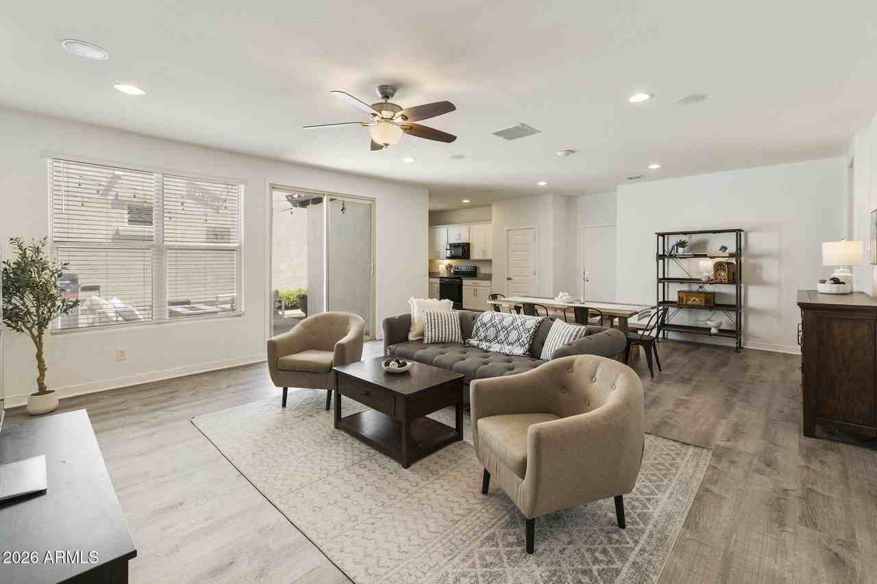 2930 N Raven - Photo 2 of 45